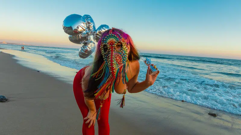 Beach, balloons