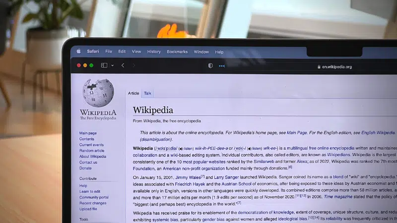 A laptop displaying the Wikipedia website.