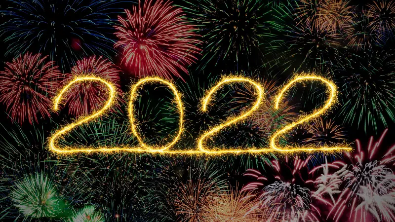 Symphonic’s Year in Review: 2022 captures the essence of the word 2020, depicted on a black background accompanied by dazzling fireworks.